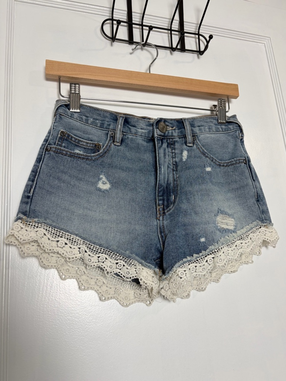 Free People Denim Shorts Distressed Lace Trim Medium Wash Size 25